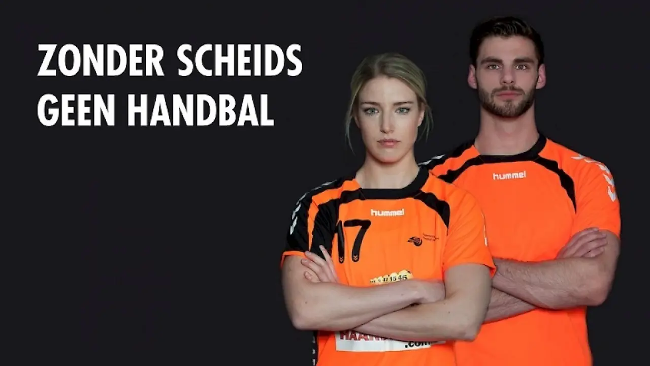 scheidsrechter die twee minuten geeft