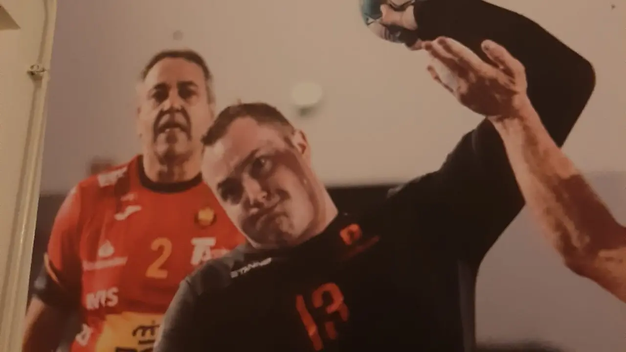 John Schot in actie als rolstoelhandballer